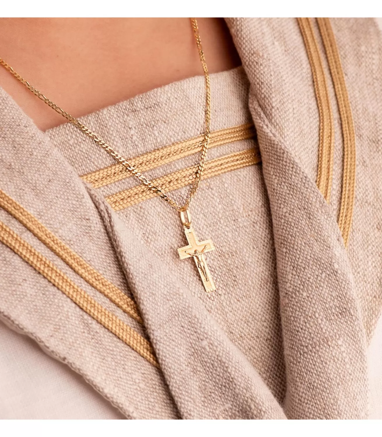 Cruz Con Cristo Oro 18K 23Mm Tallada<Alda Joyeros Sale